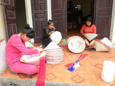 Làng Chuông và những trăn trở bảo tồn nghề làm nón truyền thống