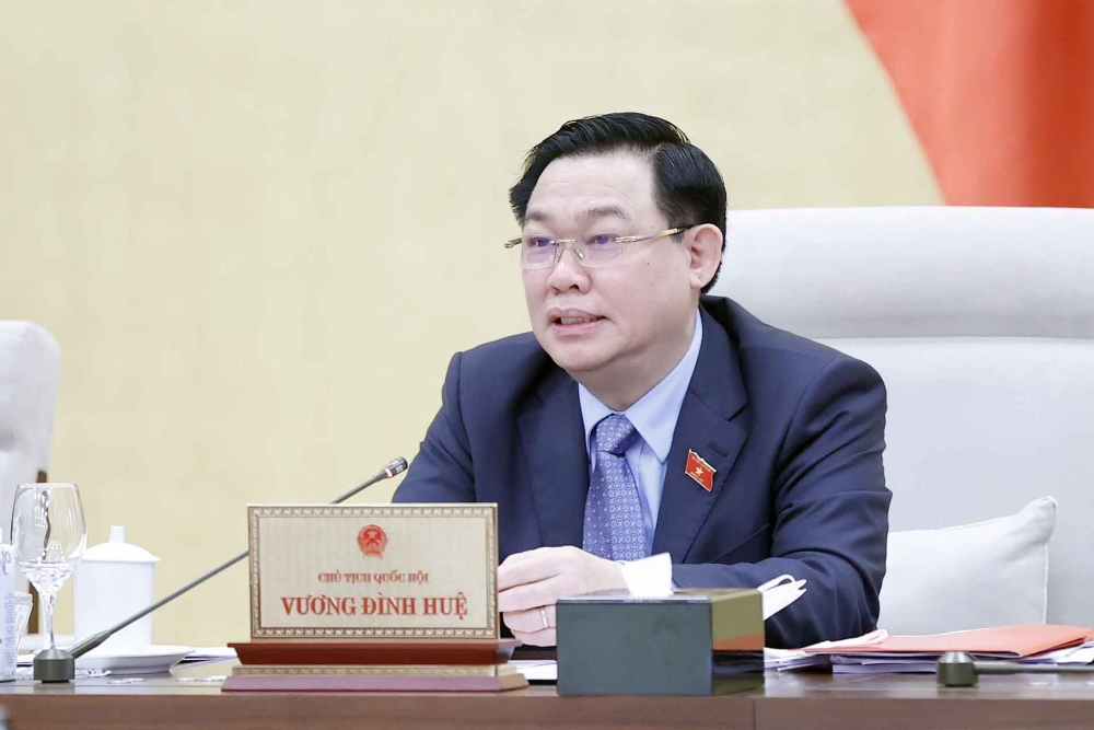 Bộ trưởng Nguyễn Hồng Diên trả lời chất vấn nguồn cung, giá xăng dầu