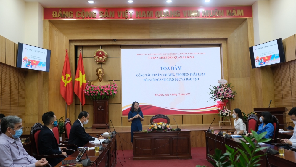 Hà Nội: Nhiều hoạt động sôi nổi hưởng ứng Ngày Pháp luật Việt Nam