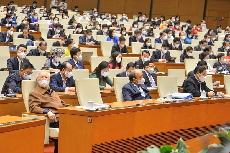 Quốc hội thảo luận tại hội trường về tình hình kinh tế - xã hội và phòng chống dịch Covid-19