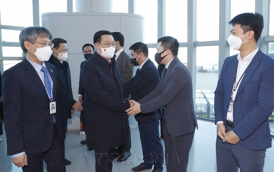 Chủ tịch Quốc hội Vương Đình Huệ bắt đầu chuyến thăm chính thức Hàn Quốc