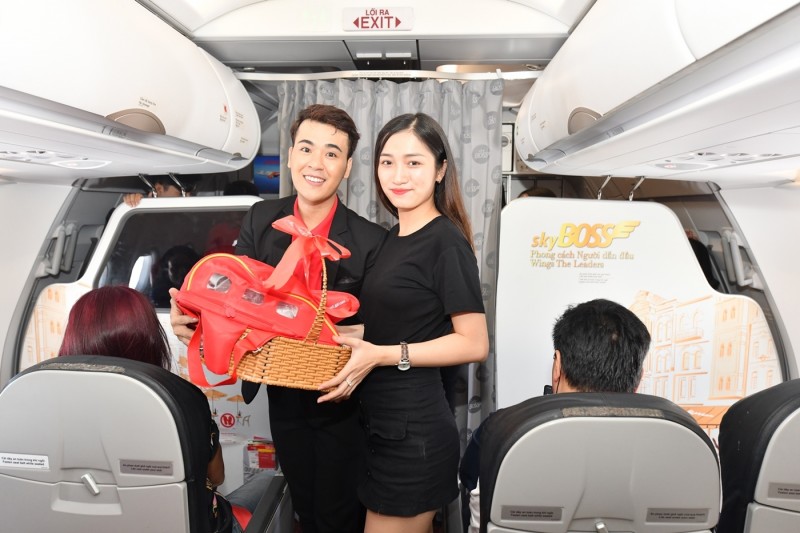 nhung gio qua yeu thuong tren sieu thi 10000 met cua vietjet