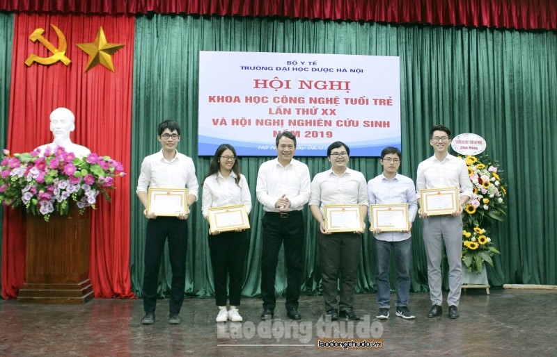 Hội nghị Khoa học Công nghệ tuổi trẻ lần thứ XX Đại học Dược Hà Nội