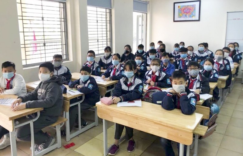 Trường ngoài công lập Hà Nội được thu tiền hỗ trợ học online