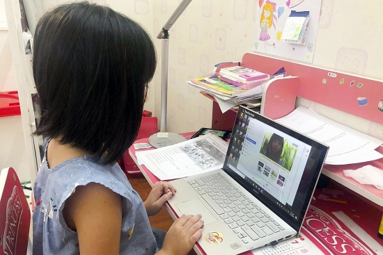 Hà Nội: Học sinh tạm dừng đến trường, học trực tuyến từ ngày 17/2
