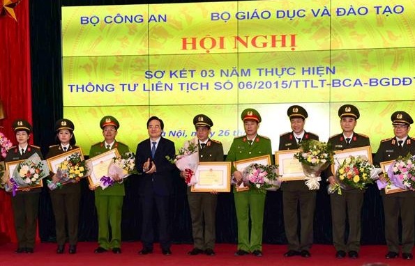 Tăng cường phối hợp bảo đảm an ninh, an toàn trường học