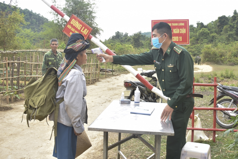 Phóng viên các cơ quan báo chí Thủ đô đi thực tế tại một số đồn Biên phòng tỉnh Điện Biên