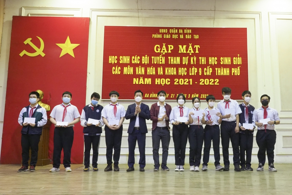 Quận Ba Đình: Gặp mặt học sinh các đội tuyển tham dự kỳ thi Học sinh giỏi cấp Thành phố