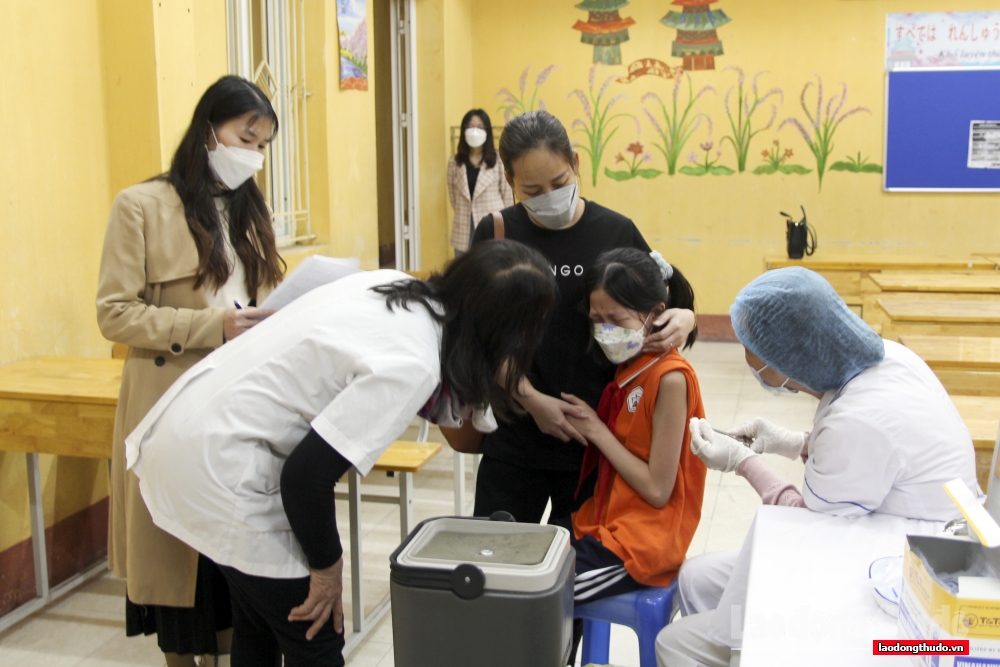 Ghi nhận ngày đầu tiên đồng loạt tiêm vắc xin phòng Covid-19 cho trẻ từ 5 đến dưới 12 tuổi ở Hà Nội