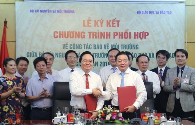 Ký kết chương trình phối hợp công tác bảo vệ môi trường giai đoạn 2019 - 2025