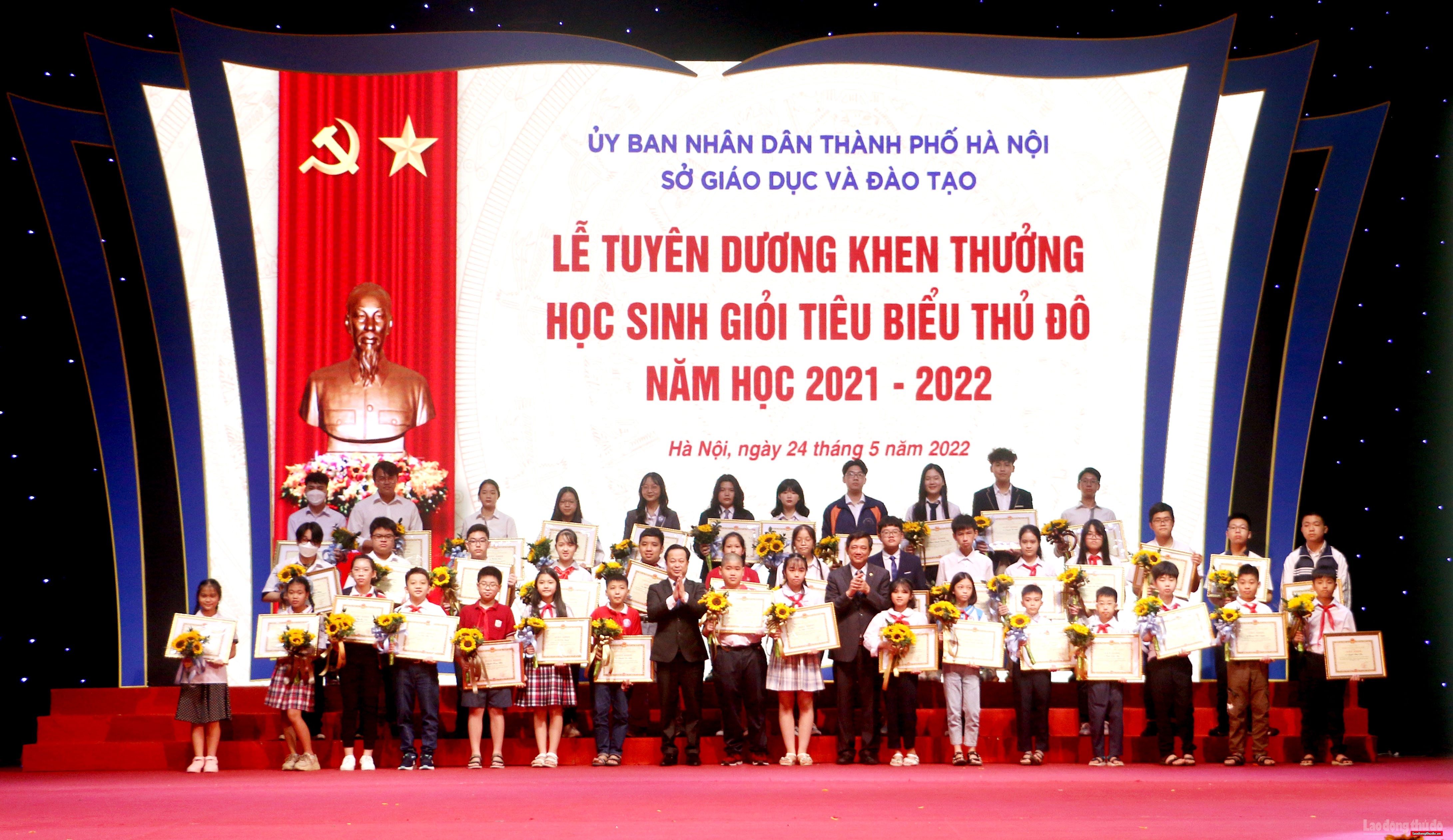 Tuyên dương học sinh giỏi tiêu biểu Thủ đô năm học 2021-2022