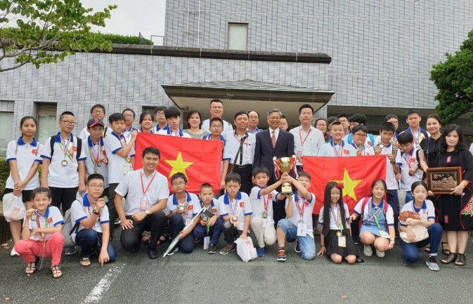 Đoàn học sinh Việt Nam đạt thành tích xuất sắc tại kỳ thi Toán Quốc tế WMI