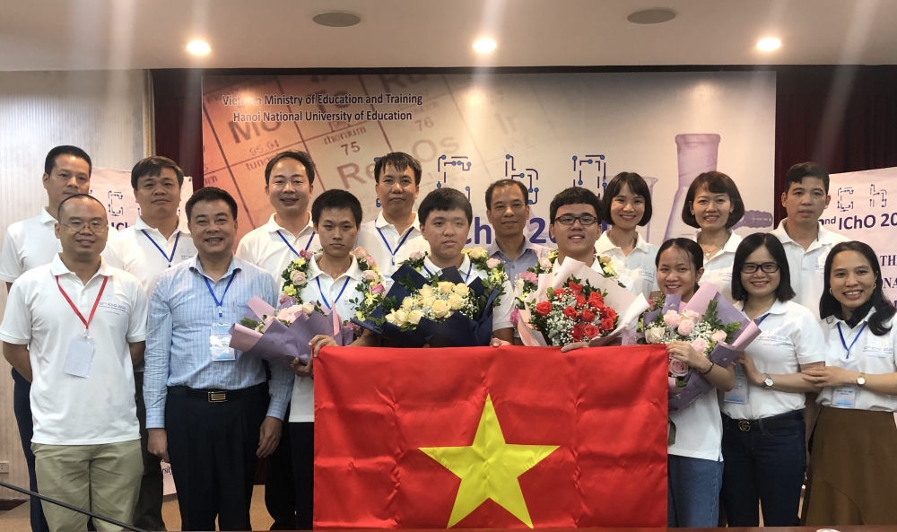 Việt Nam giành 4 Huy chương Vàng tại Olympic Hóa học quốc tế năm 2020