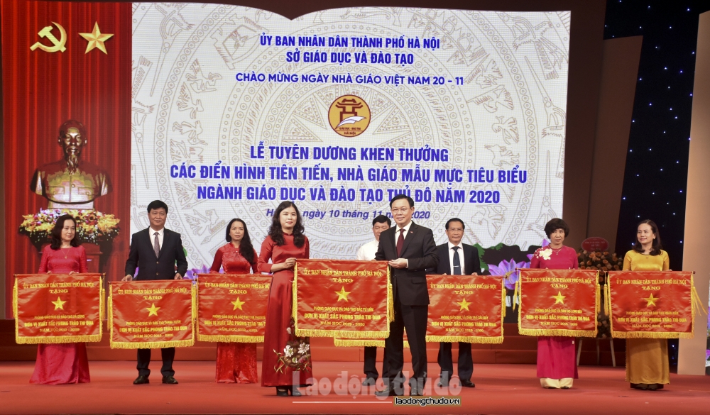 Tuyên dương các điển hình tiên tiến, nhà giáo mẫu mực của Thủ đô năm 2020