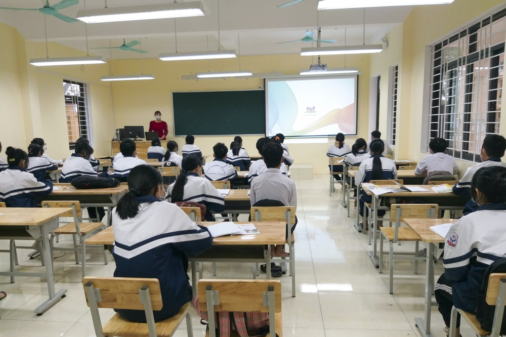 Ngày 22/11, thêm 10 huyện ở Hà Nội đón học sinh lớp 9 trở lại trường học trực tiếp