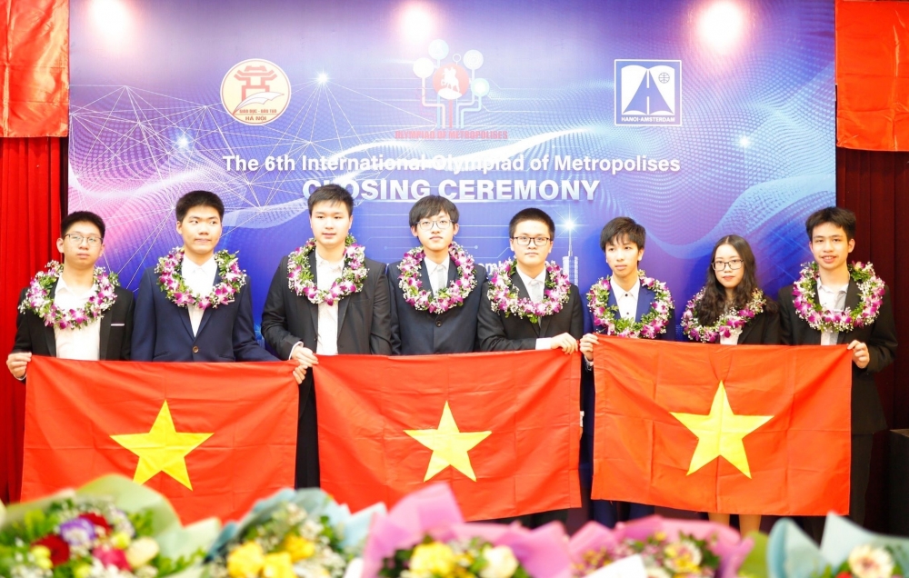Học sinh Việt Nam đạt thành tích cao tại kỳ thi Olympic quốc tế dành cho các thành phố lớn