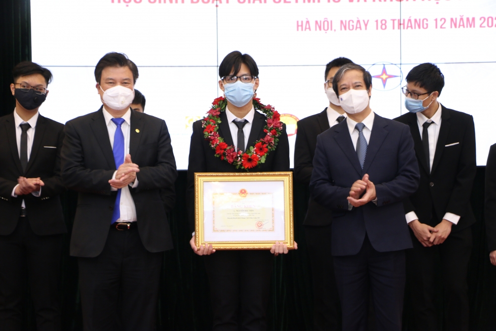 Học sinh Việt Nam đạt thành tích cao tại các kỳ thi quốc tế năm 2021