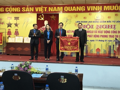 Vinh dự nhận Cờ thi đua của UBND TP Hà Nội