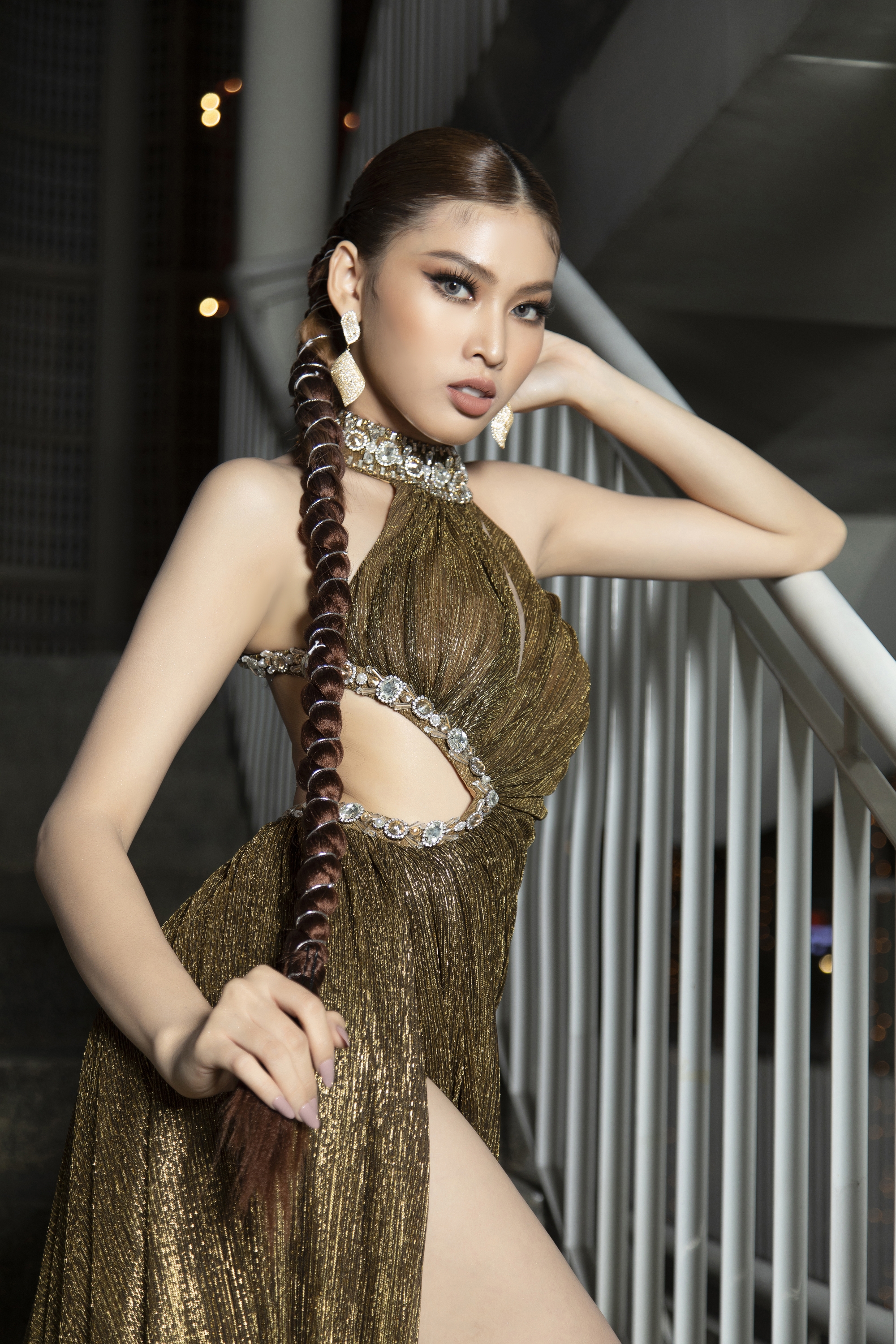 Á hậu Ngọc Thảo chính thức đại diện Việt Nam lên đường dự thi Hoa hậu Hoà bình Quốc tế