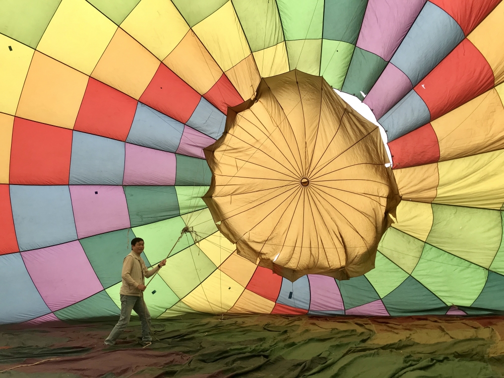Hấp dẫn trải nghiệm bay khinh khí cầu trên bầu trời Hà Nội