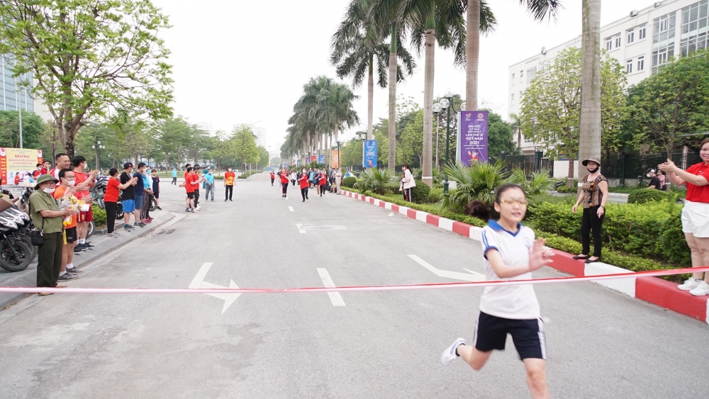 Hưởng ứng Ngày chạy Olympic vì sức khỏe toàn dân, chào đón SEA Games 31