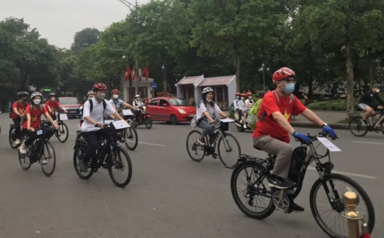 Hà Nội ra mắt tour xe đạp “Dấu chân làng cổ Bát Tràng” hướng tới SEA Games 31