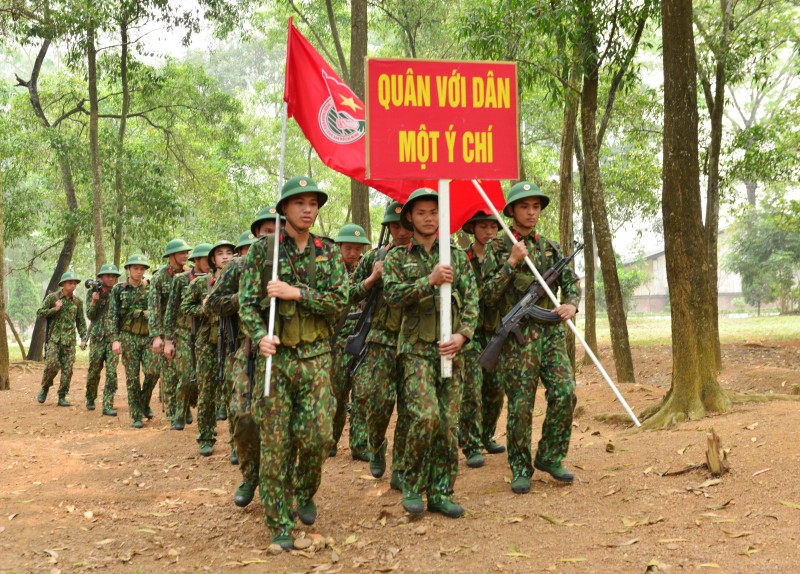 Trung đoàn 692 tiếp nhận 1.300 chiến sĩ mới