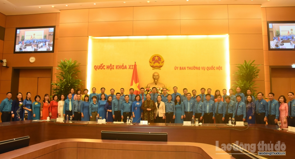 Phó Chủ tịch Thường trực Quốc hội Tòng Thị Phóng gặp mặt cán bộ chủ chốt Công đoàn Thủ đô
