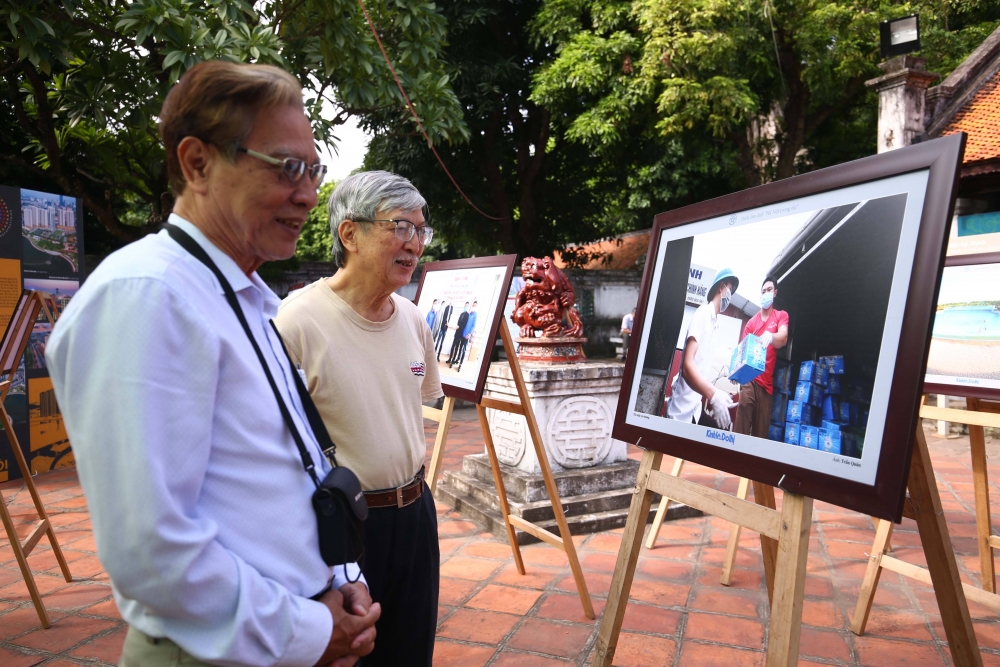 Tự hào Thăng Long - Hà Nội qua triển lãm ảnh 