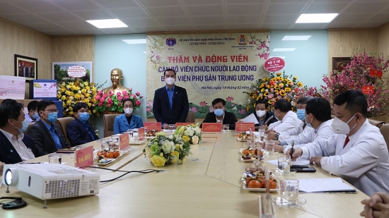 Thăm, chúc mừng Bệnh viện Phụ sản Trung ương nhân ngày Thầy thuốc Việt Nam