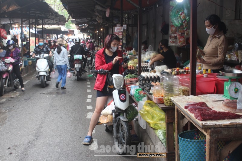 Hà Nội sẽ tổ chức lấy mẫu xét nghiệm nhanh thực phẩm hàng ngày tại chợ