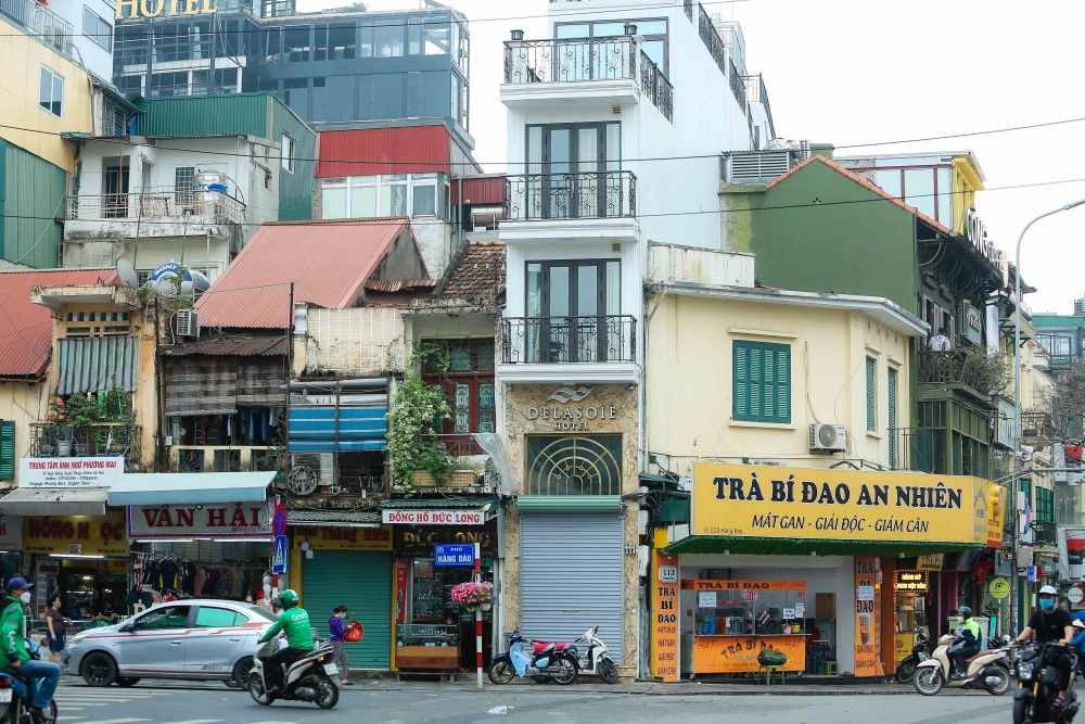 Hạn chế quảng cáo tại một số khu vực nội đô Hà Nội