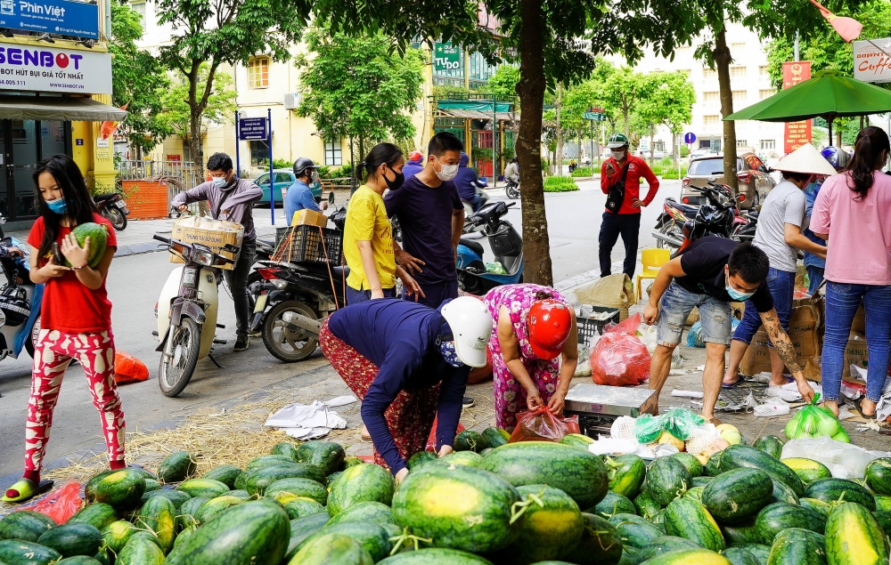 Người dân Hà Nội chung tay giải cứu nông sản Bắc Giang