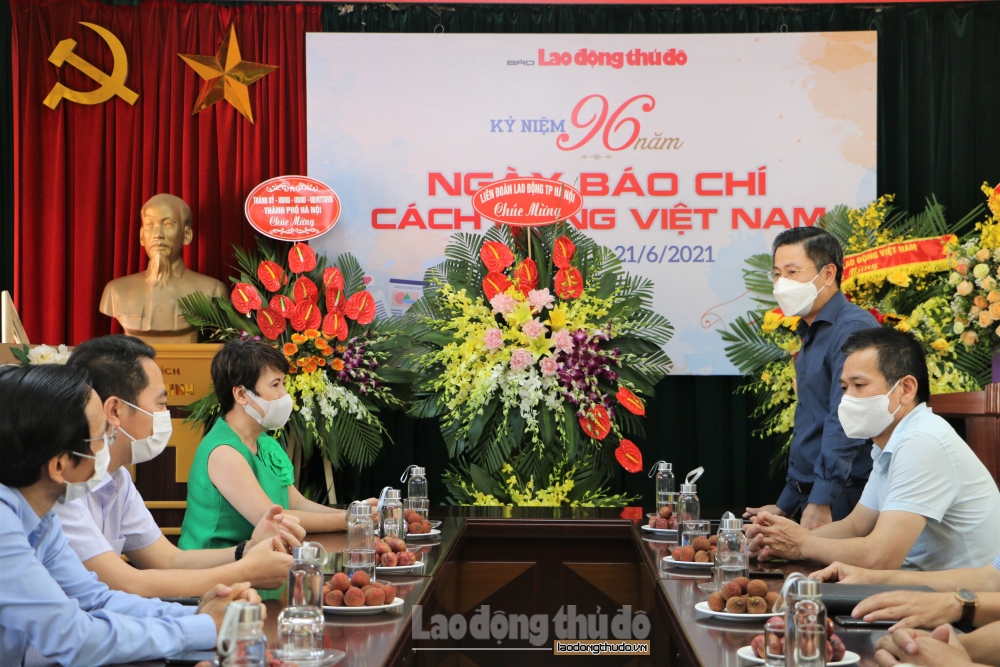 Chủ tịch Liên đoàn Lao động Thành phố chúc mừng báo Lao động Thủ đô nhân kỷ niệm Ngày Báo chí cách mạng Việt Nam