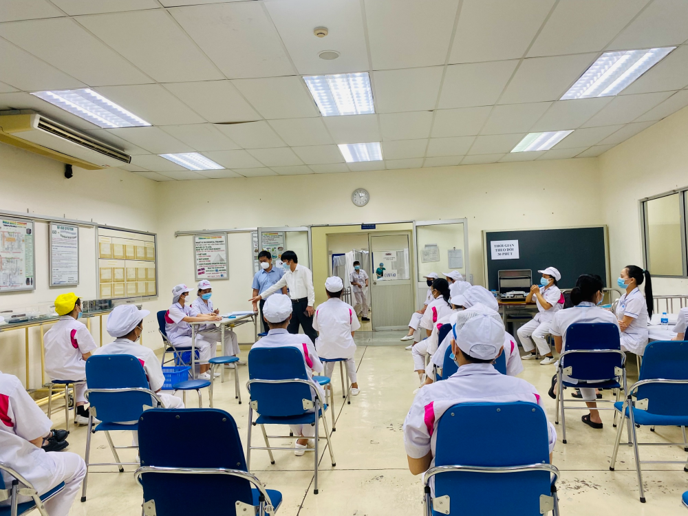 Huyện Sóc Sơn: Kiểm tra công tác tiêm vắc xin phòng Covid-19 cho công nhân tại Khu Công nghiệp Nội Bài