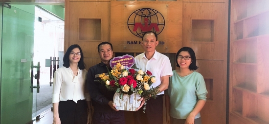 Liên đoàn Lao động huyện Sóc Sơn chúc mừng các doanh nghiệp nhân ngày Doanh nhân Việt Nam