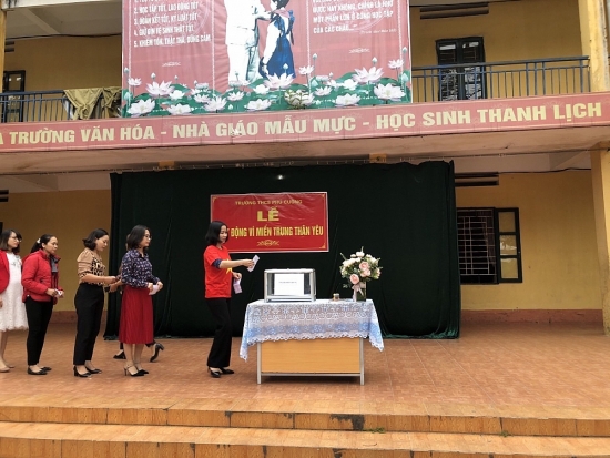 Các cấp Công đoàn huyện Sóc Sơn tích cực ủng hộ đồng bào miền Trung
