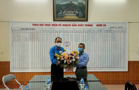 LĐLĐ huyện Sóc Sơn thăm và chúc mừng các doanh nghiệp nhân ngày Doanh nhân Việt Nam