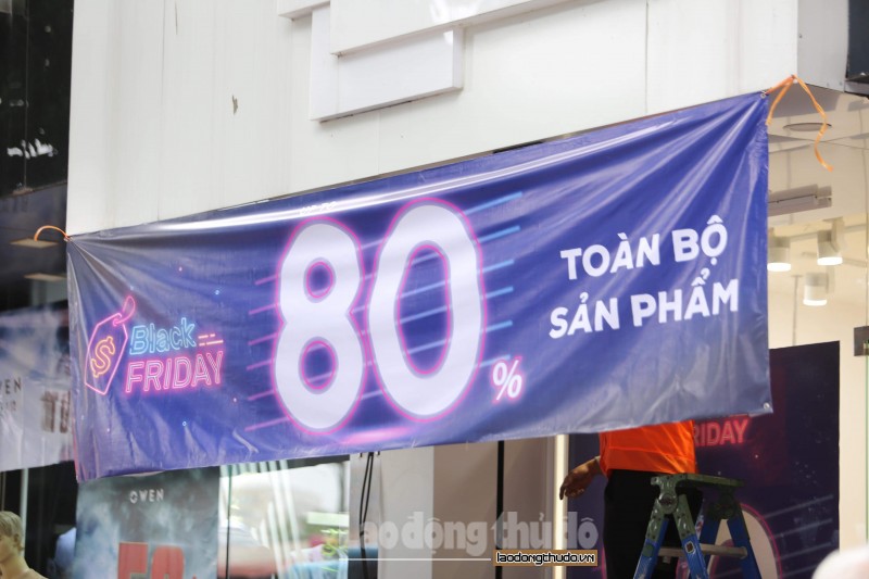 do xo mua sam ngay black friday tai ha noi