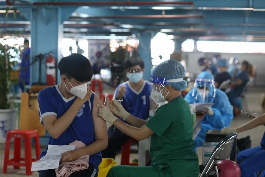 95% trẻ từ 12 đến 17 tuổi tại Hà Nội sẽ được tiêm vắc xin phòng Covid-19