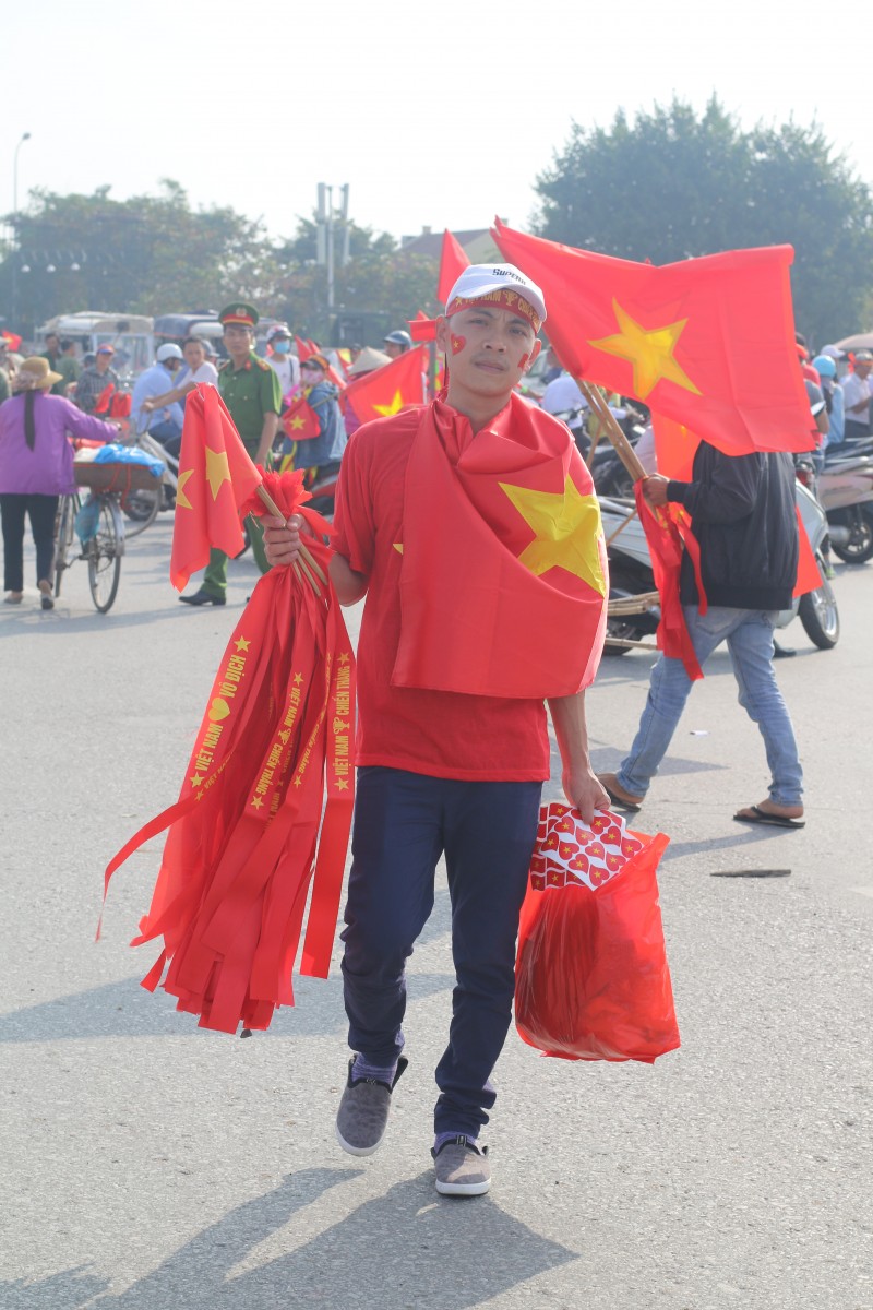 co dong vien nhuom do ha noi truoc tran ban ket aff cup