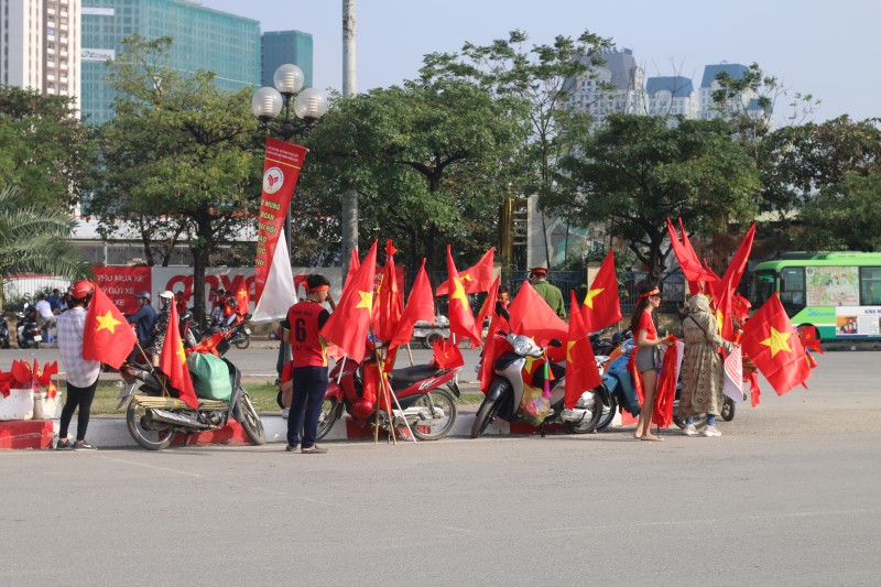 co dong vien nhuom do ha noi truoc tran ban ket aff cup