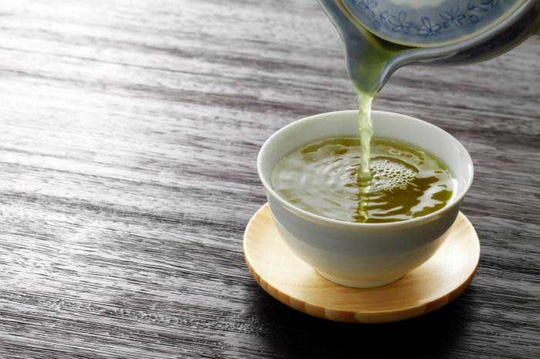 Chất kháng viêm EGCG trong trà xanh có thể chữa viêm khớp dạng thấp ở chuột Ảnh: MNT