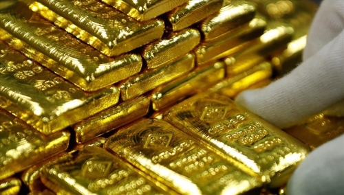 Giá vàng hôm nay 20/2: Dòng tiền vội vã đổ về, vàng neo cao kỷ lục