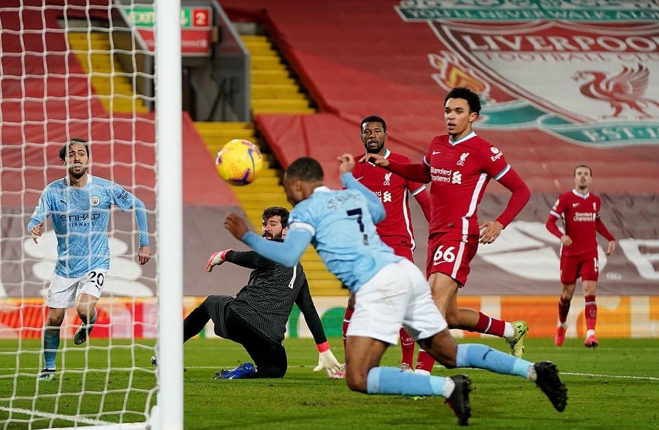 Liverpool 1- 4 Man City: Ác mộng tại Anfield