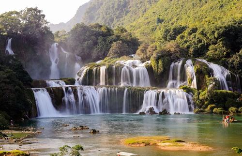 Chiêm ngưỡng vẻ đẹp của thác nước đẹp nhất Việt Nam