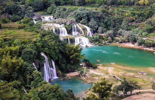 Chiêm ngưỡng vẻ đẹp của thác nước đẹp nhất Việt Nam