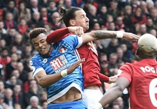 Trả đũa cầu thủ Bournemouth, Ibrahimovic đối mặt án phạt nặng?