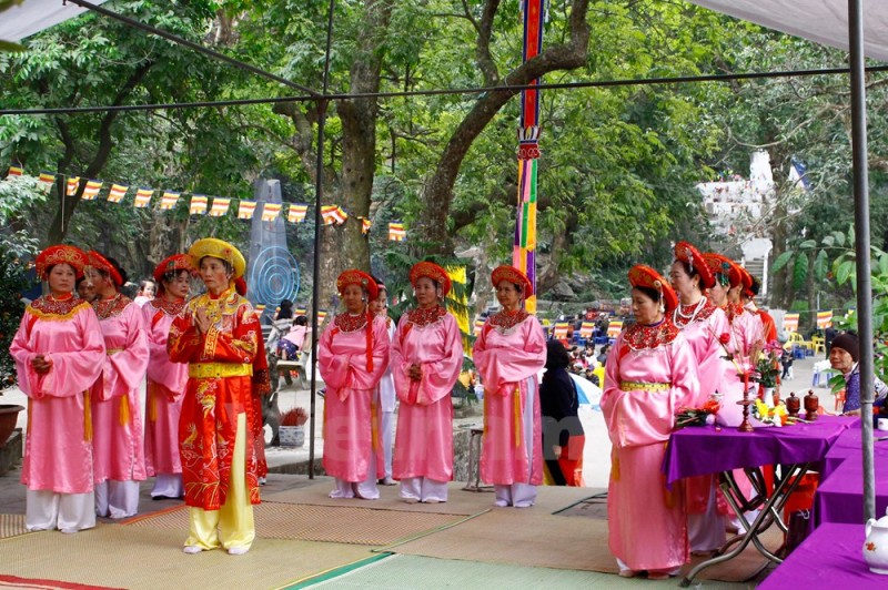 Độc đáo lễ hội chùa Trầm tưởng nhớ bà chúa Liễu Hạnh