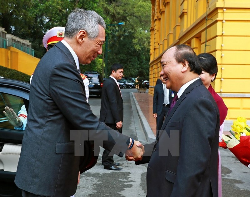 hinh anh le don chinh thuc thu tuong singapore ly hien long